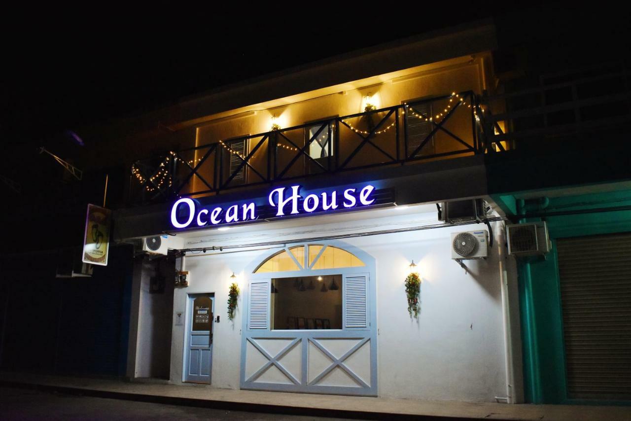 Ocean House Albergue Semporna Exterior foto