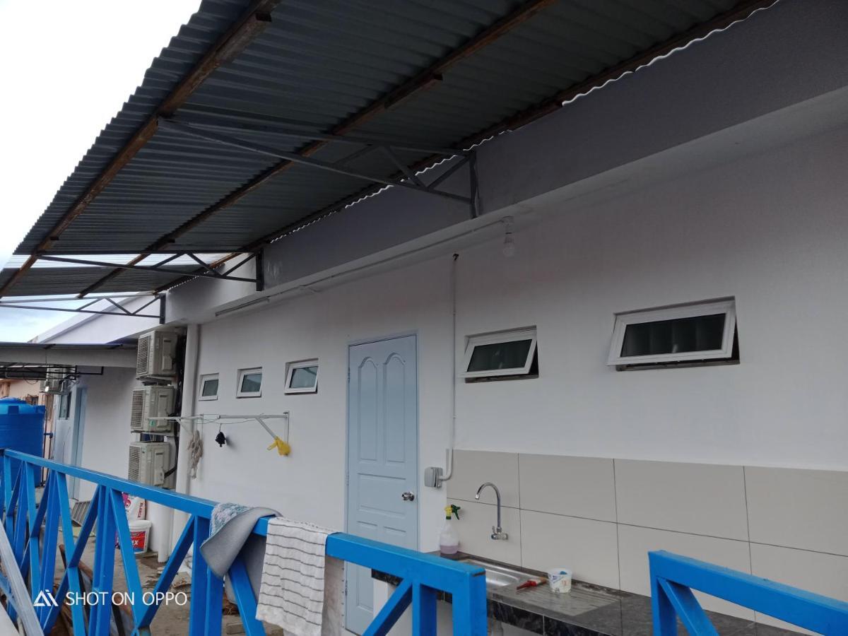 Ocean House Albergue Semporna Exterior foto